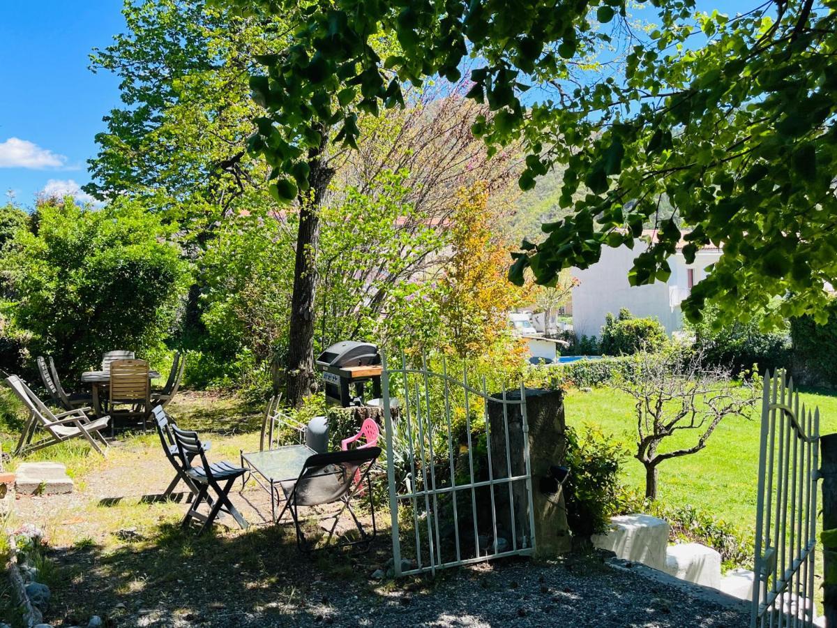 Les Glycines, Charmant Studio Au Calme Dans Batisse De Maitre Proche Du Centre Ville Parking Gratuit Digne-les-Bains Esterno foto